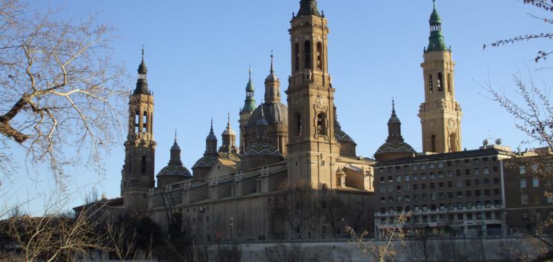El Pilar con el rio Ebro